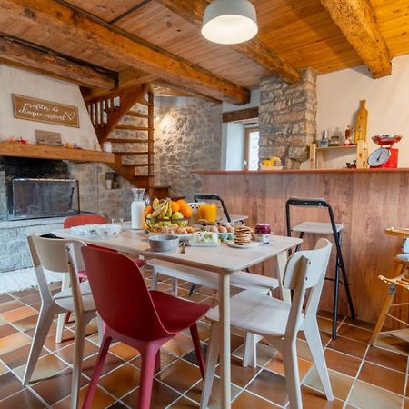Maison De Village Au Coeur Des Remparts 圣莱伊德苏 外观 照片